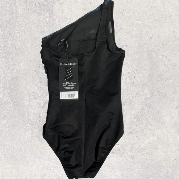 Titania Jena One Piece Swimsuit - Size US 6 - Picture 6 of 7